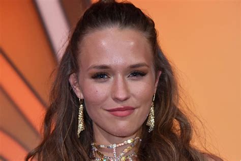 laura müller celeb gate